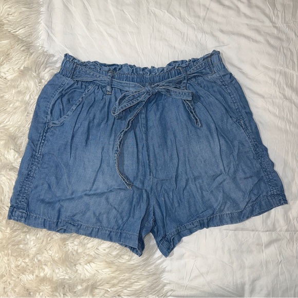 Knox Rose | Paper Bag Tie Elastic High Waisted Chambray Denim Look Shorts - Picture 5 of 15
